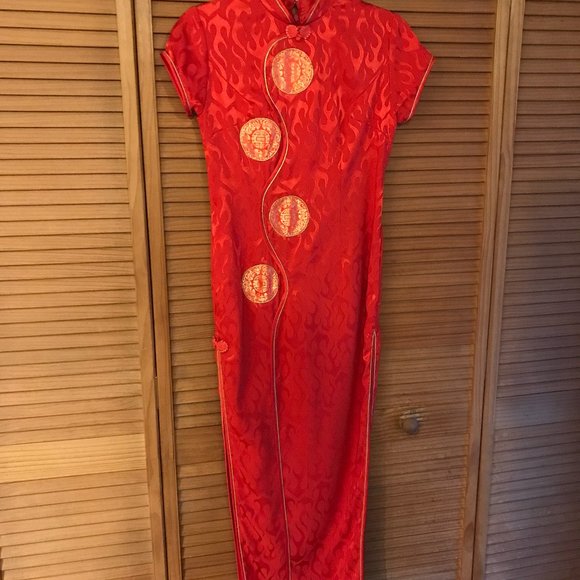 Asian Traditional Dress - Picture 1 of 16